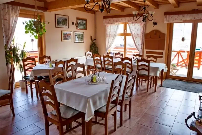 Sândominic Cazare | Motel (K1392-15) Imaginea poate fi supusă drepturilor de autor. Se recomandă contactarea titularului drepturilor.