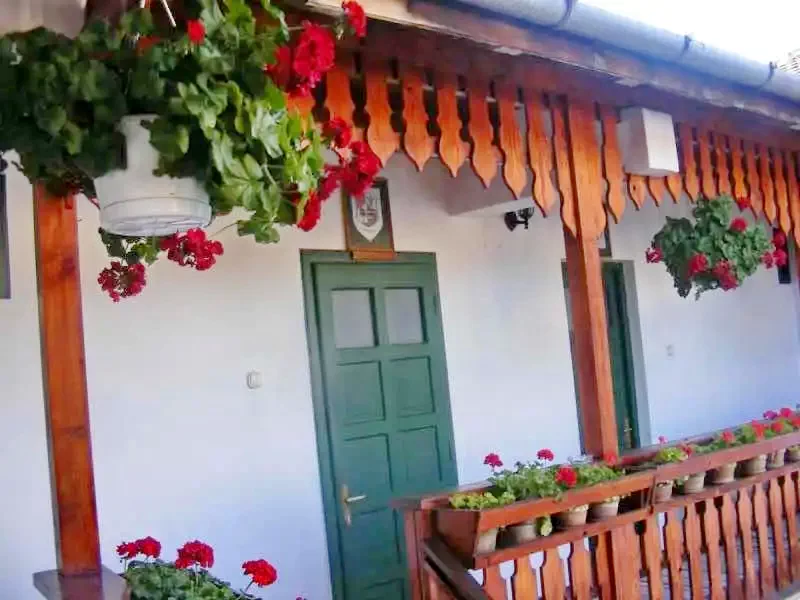 Oradea Cazare | Motel (K0952-26) Imaginea poate fi supusă drepturilor de autor. Se recomandă contactarea titularului drepturilor.