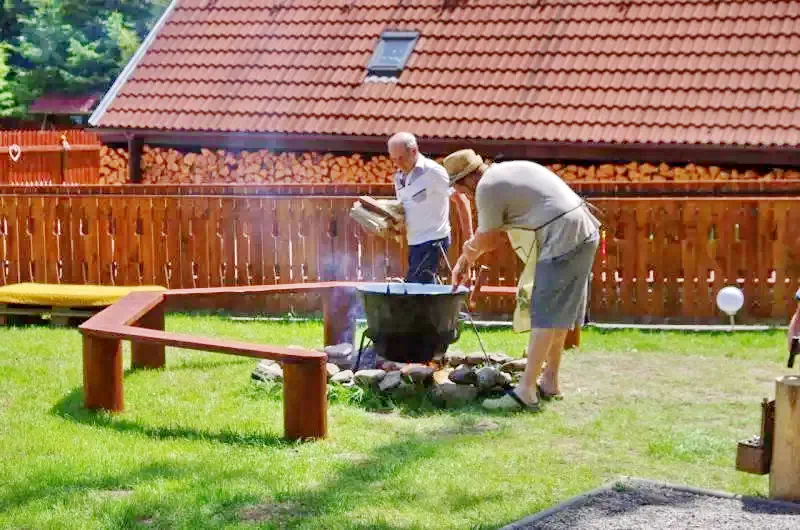 Cazare Miercurea Ciuc - Pensiunea Szécsény 88  Szabadidőpark | Csíkszereda - Szécsény 88 Szabadidőpark - volt Zöldfenyő Panzió. Imaginea poate fi supusă drepturilor de autor. Se recomandă contactarea titularului drepturilor.