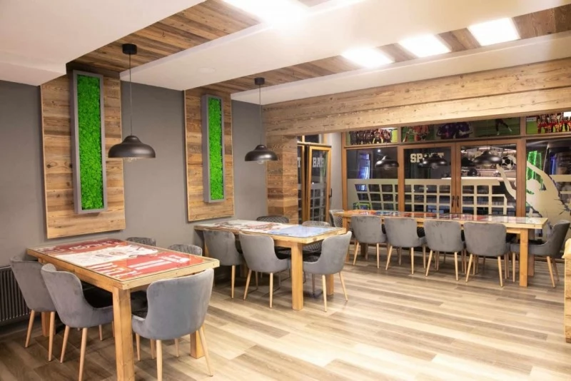 Târgu Secuiesc Cazare | Motel (K1427-7) Imaginea poate fi supusă drepturilor de autor. Se recomandă contactarea titularului drepturilor.