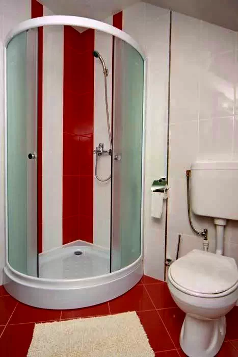 Târgu Secuiesc Cazare | Motel (K1427-14) Imaginea poate fi supusă drepturilor de autor. Se recomandă contactarea titularului drepturilor.