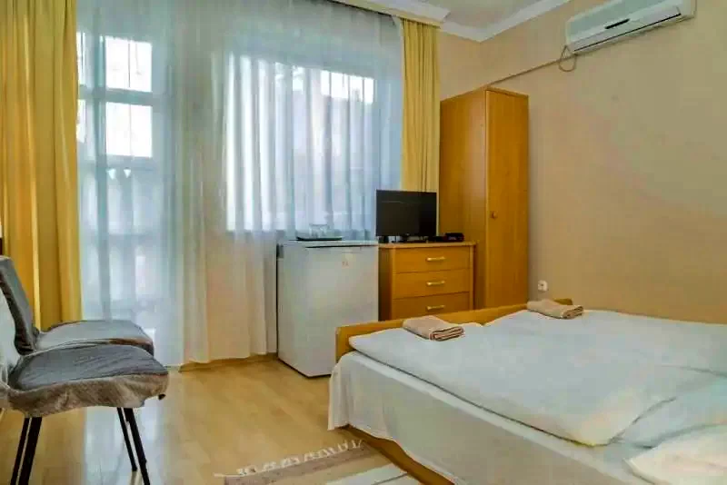  Cazare | Casă de oaspeți (K0850-11) Imaginea poate fi supusă drepturilor de autor. Se recomandă contactarea titularului drepturilor.