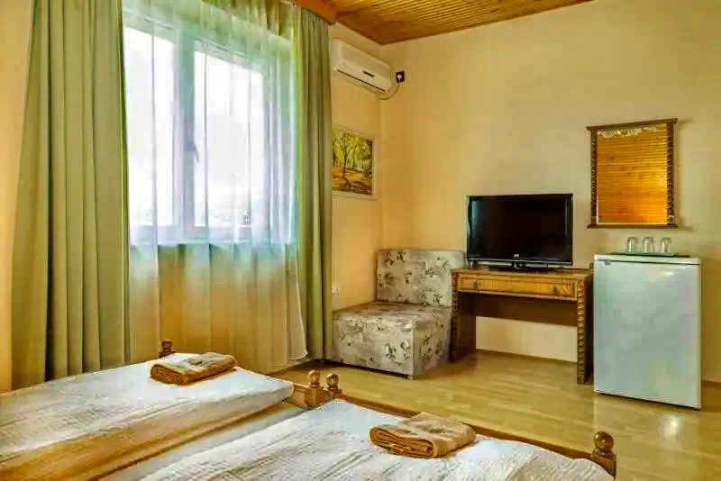  Cazare | Casă de oaspeți (K0850-25) Imaginea poate fi supusă drepturilor de autor. Se recomandă contactarea titularului drepturilor.