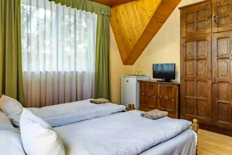  Cazare | Hotel**** (K0850-28) Imaginea poate fi supusă drepturilor de autor. Se recomandă contactarea titularului drepturilor.