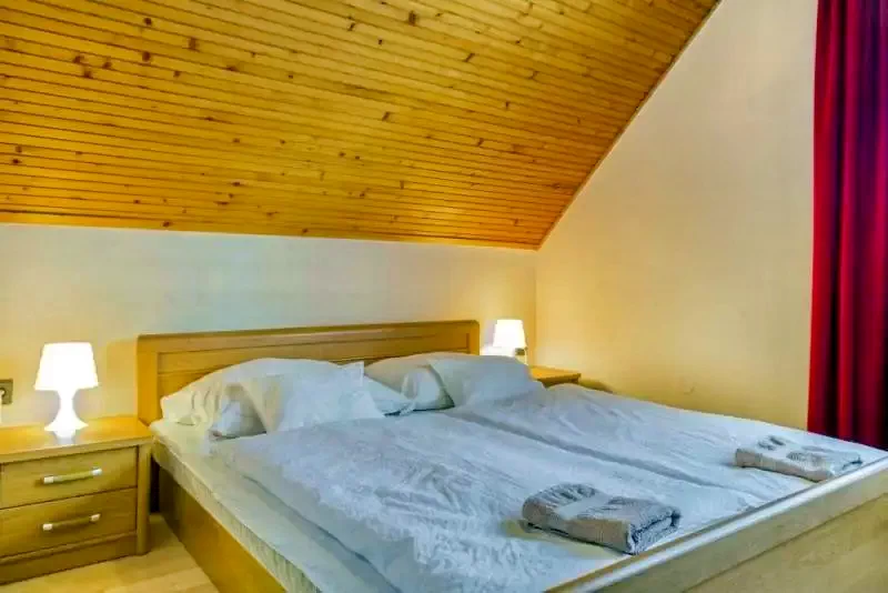  Cazare | Hotel**** (K0850-33) Imaginea poate fi supusă drepturilor de autor. Se recomandă contactarea titularului drepturilor.