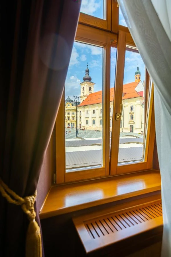 Sibiu Cazare | Hotel*** (K1561-33) Imaginea poate fi supusă drepturilor de autor. Se recomandă contactarea titularului drepturilor.