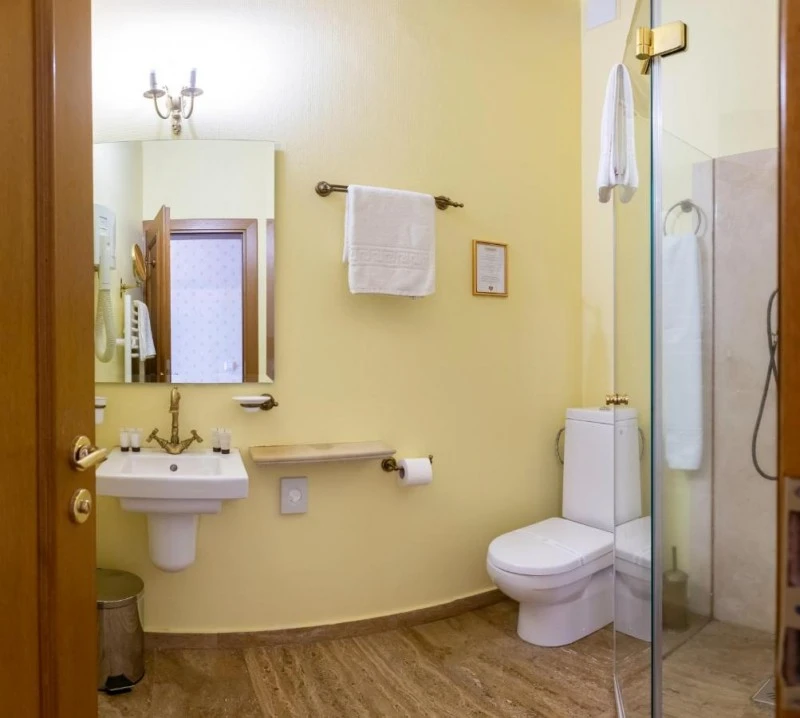Nagyszeben Szállás | Hotel*** (K1561-40) A kép szerzői jogvédelem alatt állhat. Javasolt a kapcsolatfelvétel a jog tulajdonossal.