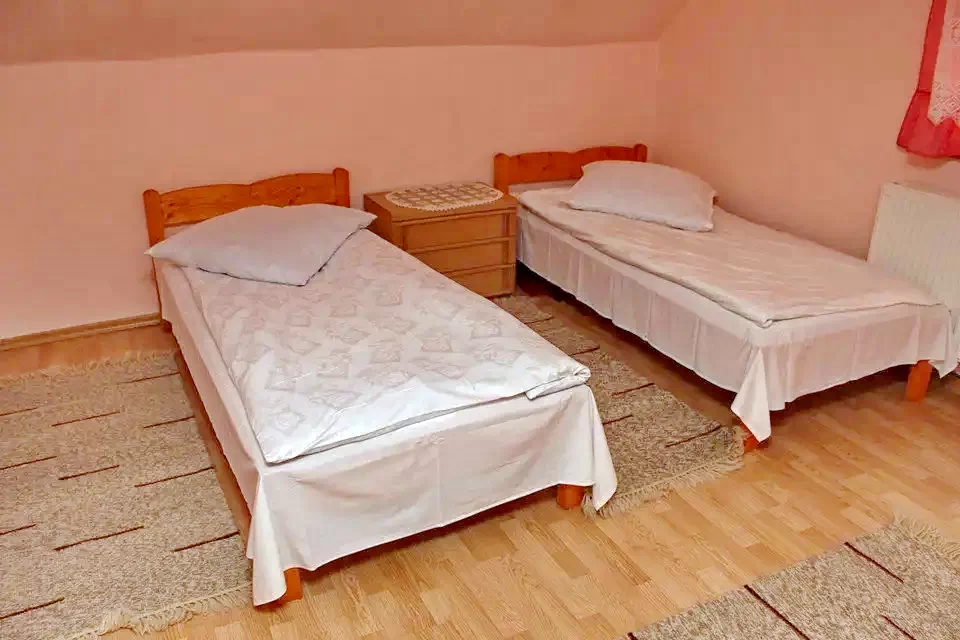Csíkszentimre Szállás | Panzió (K1401-8) A kép szerzői jogvédelem alatt állhat. Javasolt a kapcsolatfelvétel a jog tulajdonossal.