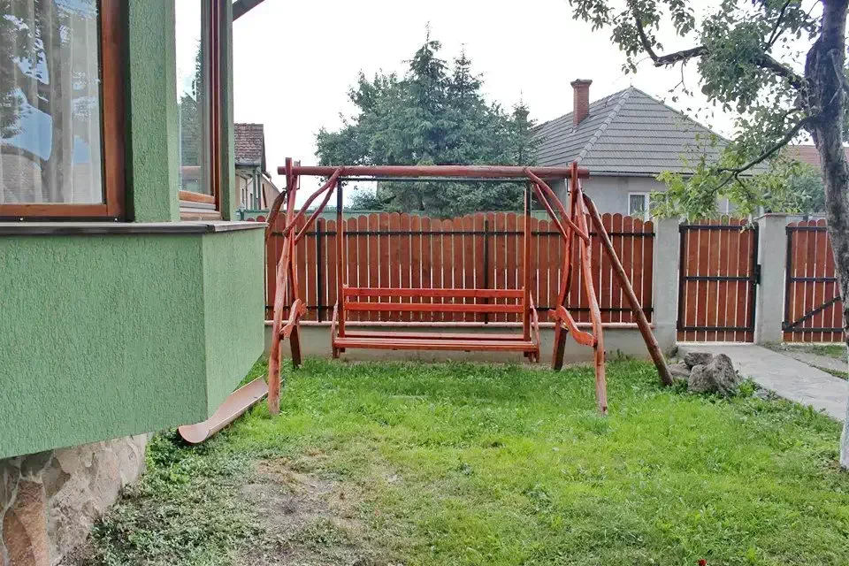 Sântimbru Cazare | Pensiune (K1401-18) Imaginea poate fi supusă drepturilor de autor. Se recomandă contactarea titularului drepturilor.