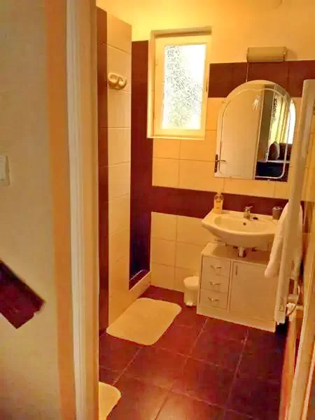  Cazare | Hotel**** (K1350-10) Imaginea poate fi supusă drepturilor de autor. Se recomandă contactarea titularului drepturilor.