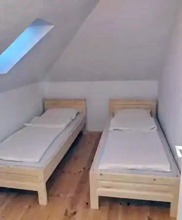 Târnovița Cazare | Motel (K0101-24) Imaginea poate fi supusă drepturilor de autor. Se recomandă contactarea titularului drepturilor.