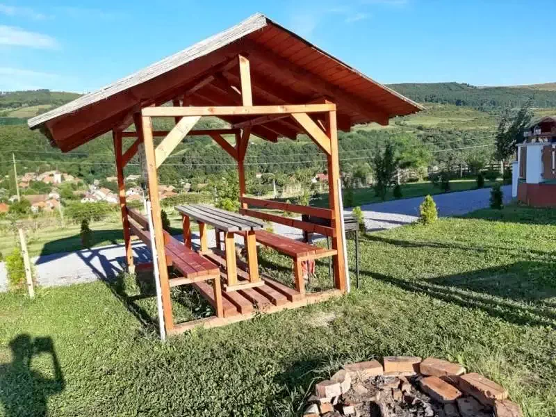 Târnovița Cazare | Motel (K0101-31) Imaginea poate fi supusă drepturilor de autor. Se recomandă contactarea titularului drepturilor.