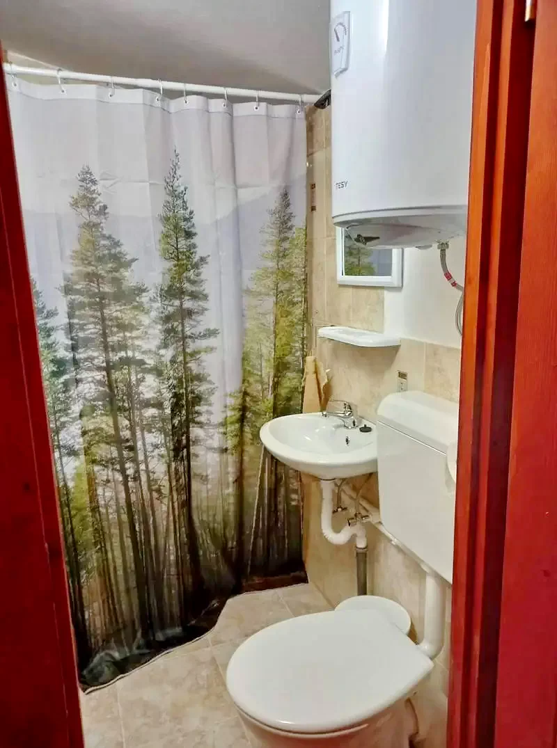 Târnovița Cazare | Motel (K0101-39) Imaginea poate fi supusă drepturilor de autor. Se recomandă contactarea titularului drepturilor.