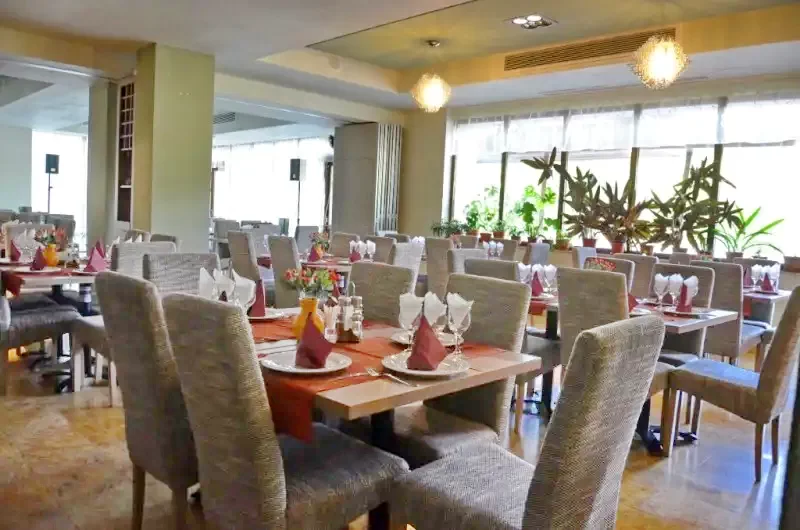 Cazare Băile Olănești - Hotel Tisa*** | Olănești Fürdő - Tisa Hotel***. Imaginea poate fi supusă drepturilor de autor. Se recomandă contactarea titularului drepturilor.