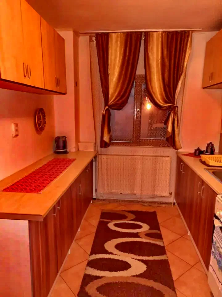 Komandó Szállás | Motel (K0446-8) A kép szerzői jogvédelem alatt állhat. Javasolt a kapcsolatfelvétel a jog tulajdonossal.