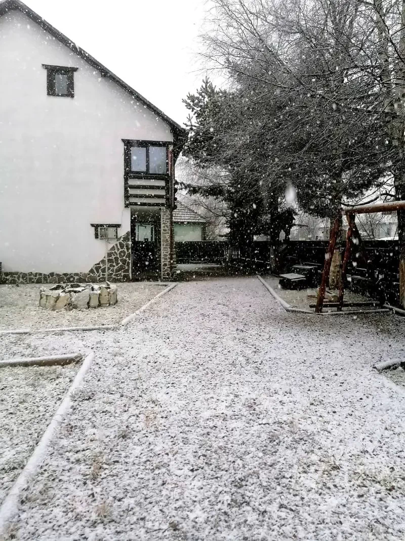 Komandó Szállás | Motel (K0446-45) A kép szerzői jogvédelem alatt állhat. Javasolt a kapcsolatfelvétel a jog tulajdonossal.