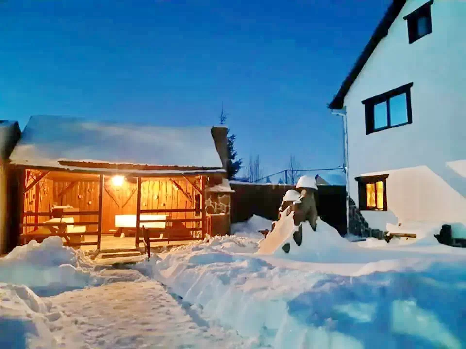 Komandó Szállás | Motel (K0446-53) A kép szerzői jogvédelem alatt állhat. Javasolt a kapcsolatfelvétel a jog tulajdonossal.