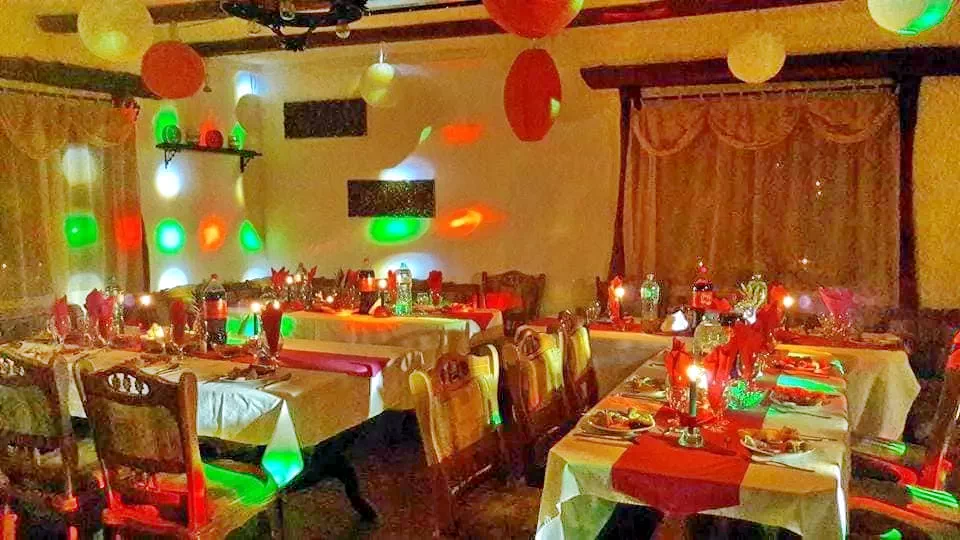 Komandó Szállás | Motel (K0446-63) A kép szerzői jogvédelem alatt állhat. Javasolt a kapcsolatfelvétel a jog tulajdonossal.