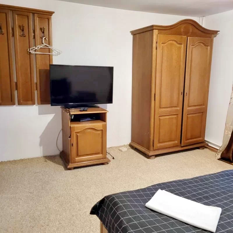 Komandó Szállás | Motel (K0446-74) A kép szerzői jogvédelem alatt állhat. Javasolt a kapcsolatfelvétel a jog tulajdonossal.