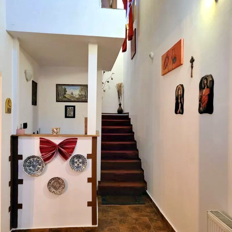 Komandó Szállás | Motel (K0446-80) A kép szerzői jogvédelem alatt állhat. Javasolt a kapcsolatfelvétel a jog tulajdonossal.