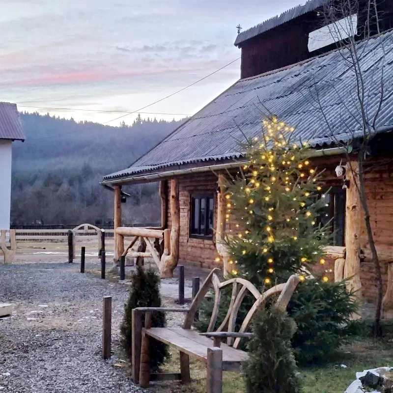 Komandó Szállás | Motel (K0446-91) A kép szerzői jogvédelem alatt állhat. Javasolt a kapcsolatfelvétel a jog tulajdonossal.