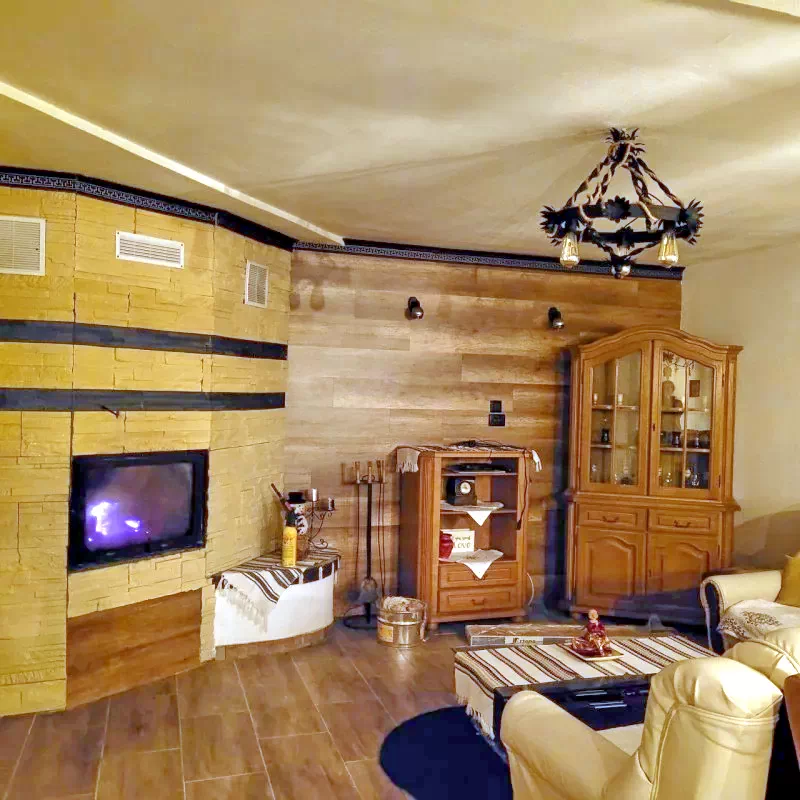 Comandău Cazare | Motel (K0446-103) Imaginea poate fi supusă drepturilor de autor. Se recomandă contactarea titularului drepturilor.