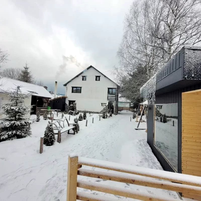 Komandó Szállás | Motel (K0446-106) A kép szerzői jogvédelem alatt állhat. Javasolt a kapcsolatfelvétel a jog tulajdonossal.