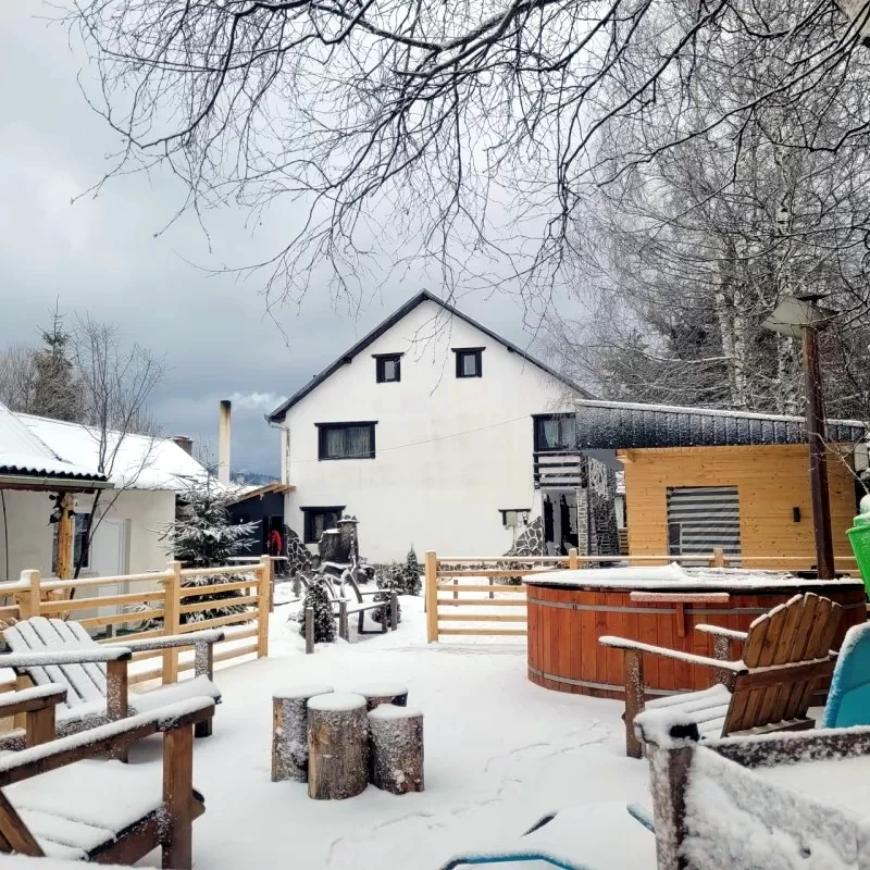 Comandău Cazare | Motel (K0446-114) Imaginea poate fi supusă drepturilor de autor. Se recomandă contactarea titularului drepturilor.