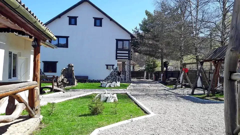 Komandó Szállás | Turisztikai panzió (K0446-115) A kép szerzői jogvédelem alatt állhat. Javasolt a kapcsolatfelvétel a jog tulajdonossal.