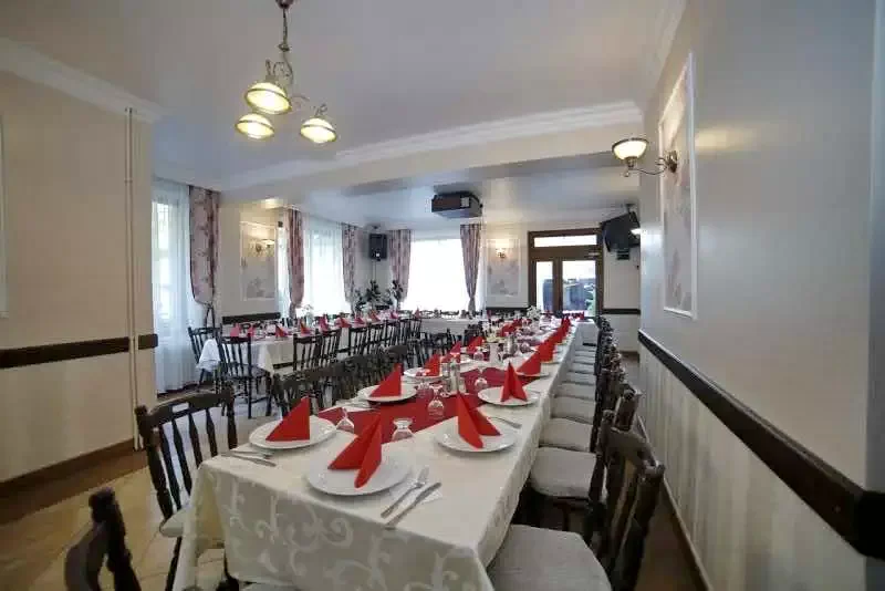 Băile Herculane Cazare | Motel (K0541-3) Imaginea poate fi supusă drepturilor de autor. Se recomandă contactarea titularului drepturilor.