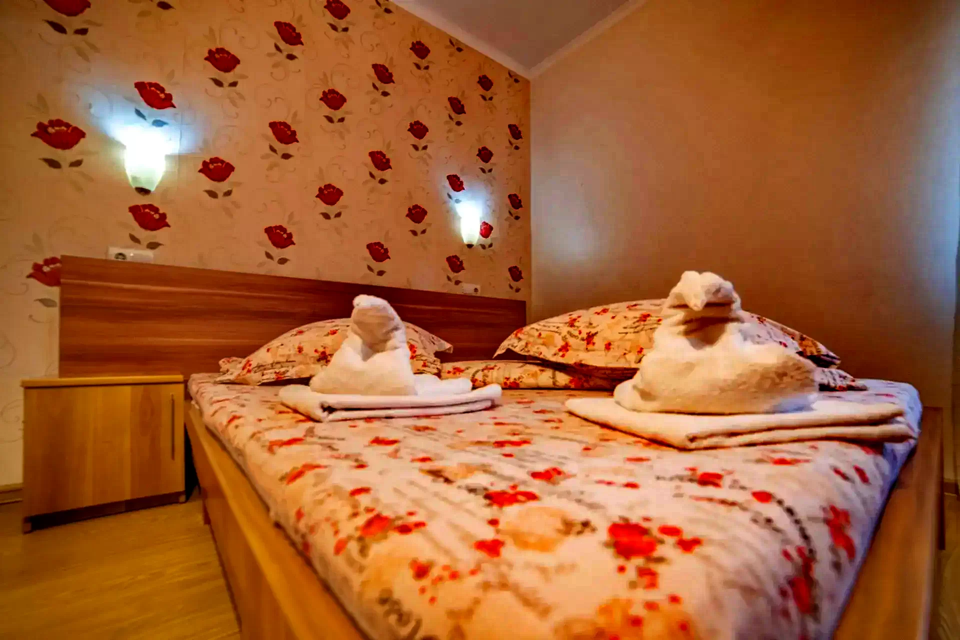 Băile Herculane Cazare | Motel (K0541-17) Imaginea poate fi supusă drepturilor de autor. Se recomandă contactarea titularului drepturilor.