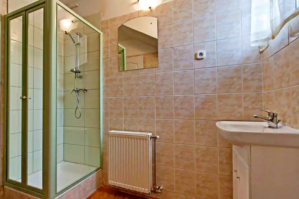  Cazare | Hotel**** (K0830-4) Imaginea poate fi supusă drepturilor de autor. Se recomandă contactarea titularului drepturilor.