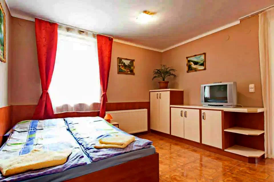  Cazare | Hotel**** (K0830-19) Imaginea poate fi supusă drepturilor de autor. Se recomandă contactarea titularului drepturilor.