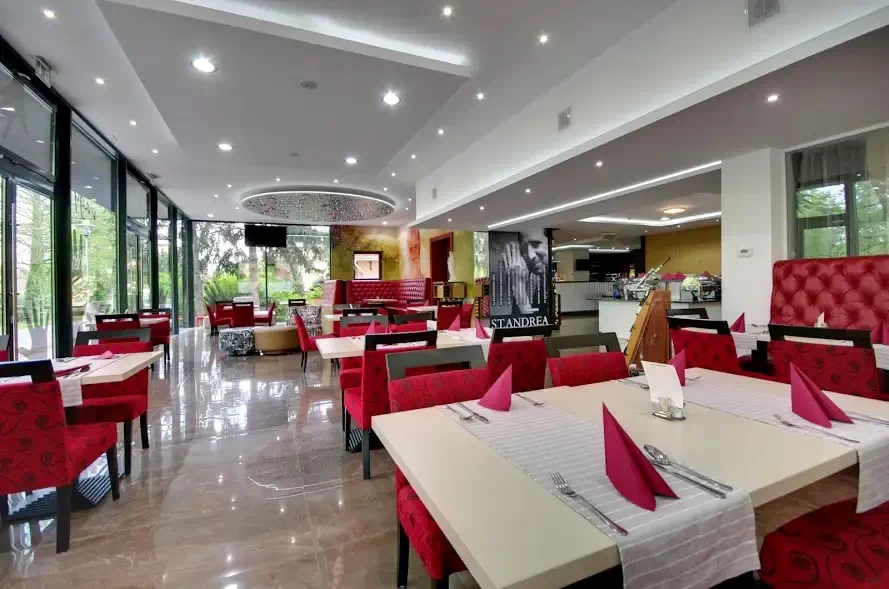 Gyula Szállás | Turisztikai panzió (K0798-4) A kép szerzői jogvédelem alatt állhat. Javasolt a kapcsolatfelvétel a jog tulajdonossal.