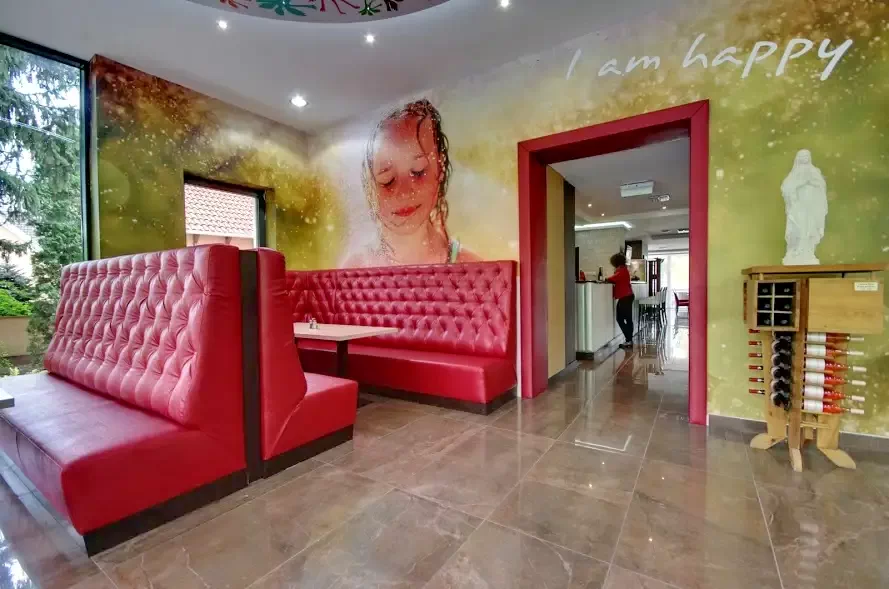 Jula Cazare | Pensiune turistică (K0798-8) Imaginea poate fi supusă drepturilor de autor. Se recomandă contactarea titularului drepturilor.