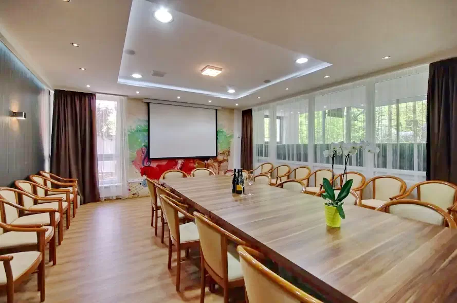 Gyula Szállás | Turisztikai panzió (K0798-13) A kép szerzői jogvédelem alatt állhat. Javasolt a kapcsolatfelvétel a jog tulajdonossal.