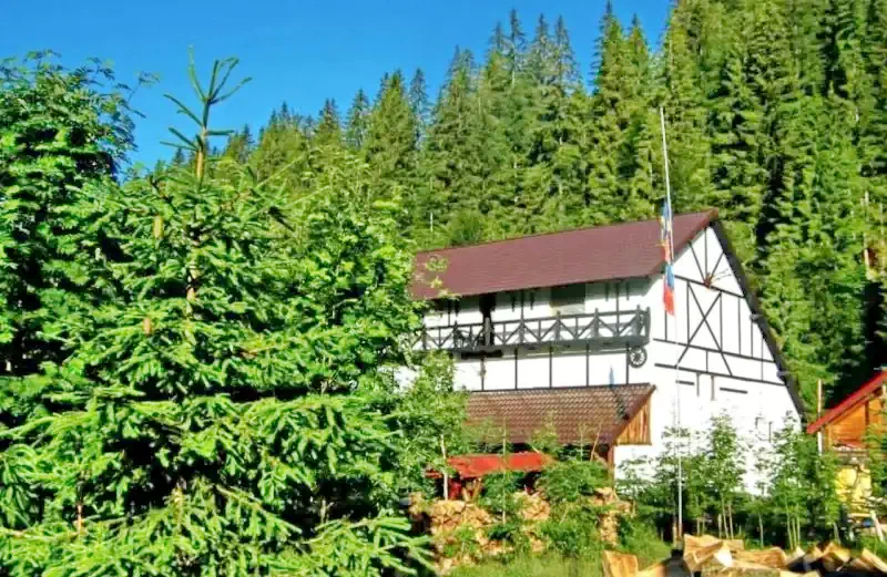 Comandău Cazare | Motel (K1223-7) Imaginea poate fi supusă drepturilor de autor. Se recomandă contactarea titularului drepturilor.