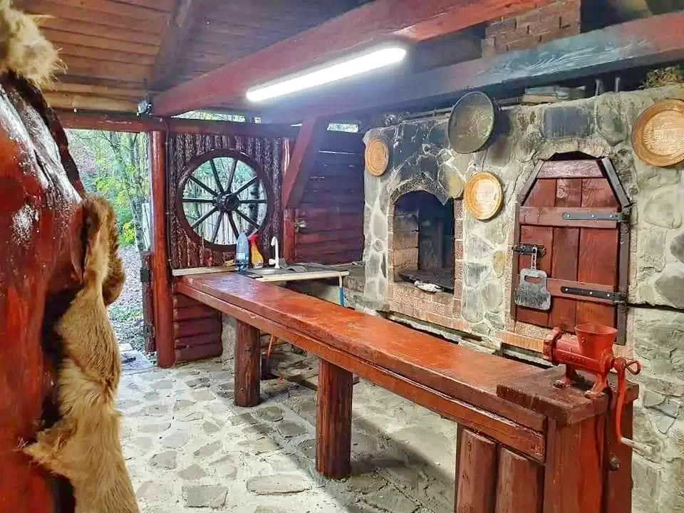 Comandău Cazare | Pensiune (K1223-21) Imaginea poate fi supusă drepturilor de autor. Se recomandă contactarea titularului drepturilor.