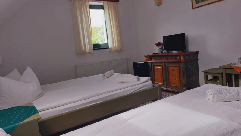 Rimetea Cazare | Pensiune (K1482-41) Imaginea poate fi supusă drepturilor de autor. Se recomandă contactarea titularului drepturilor.