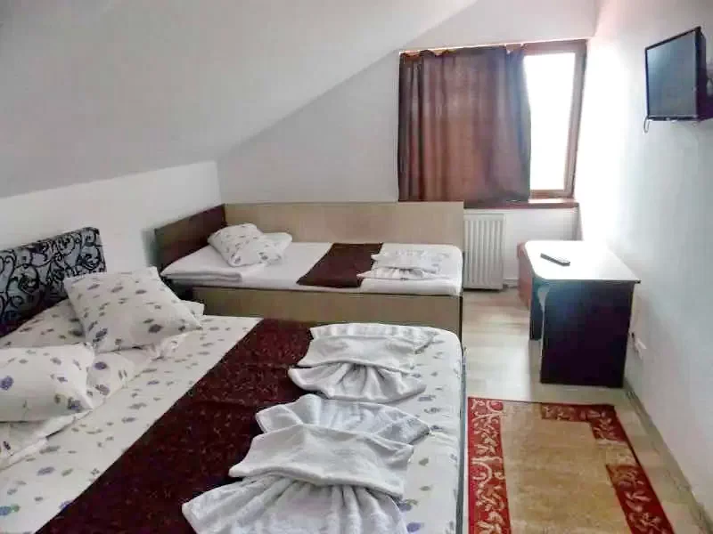 Rânca Cazare | Pensiune (K0540-15) Imaginea poate fi supusă drepturilor de autor. Se recomandă contactarea titularului drepturilor.