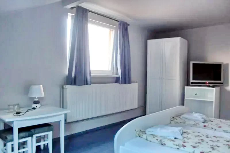  Szállás | Motel (K1056-10) A kép szerzői jogvédelem alatt állhat. Javasolt a kapcsolatfelvétel a jog tulajdonossal.