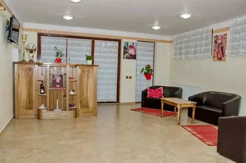 Izvoru Crișului Cazare | Hotel**** (K0988-11) Imaginea poate fi supusă drepturilor de autor. Se recomandă contactarea titularului drepturilor.