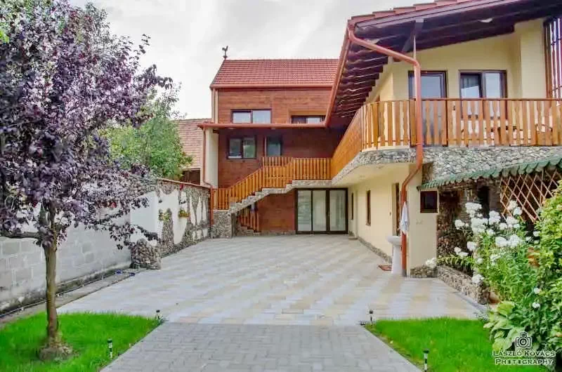 Izvoru Crișului Cazare | Hotel**** (K0988-28) Imaginea poate fi supusă drepturilor de autor. Se recomandă contactarea titularului drepturilor.