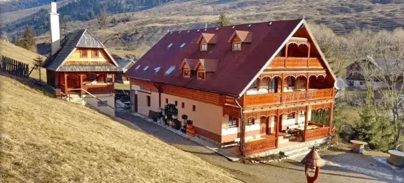 Lunca de Jos Cazare | Motel (K0929-14) Imaginea poate fi supusă drepturilor de autor. Se recomandă contactarea titularului drepturilor.