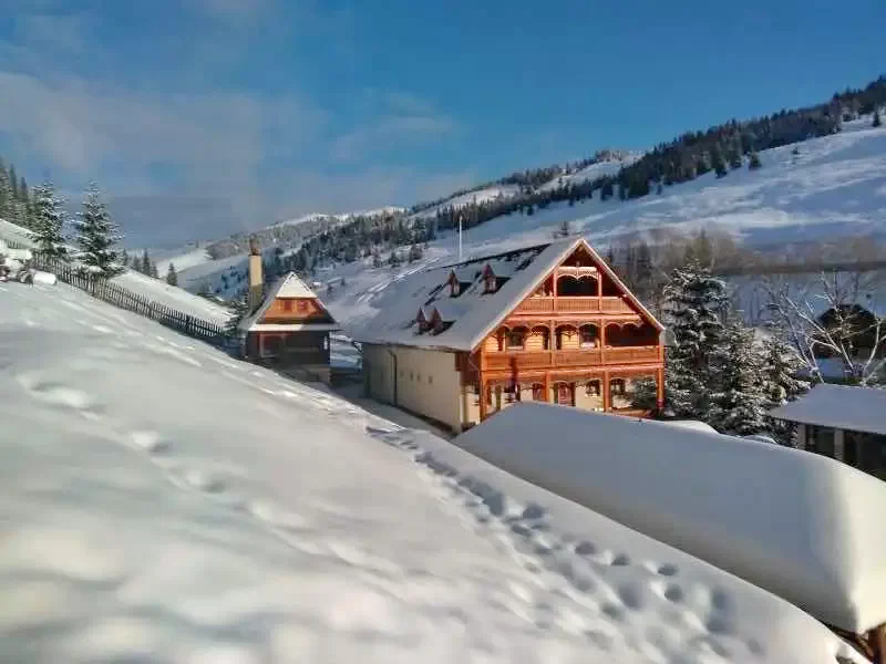 Lunca de Jos Cazare | Motel (K0929-17) Imaginea poate fi supusă drepturilor de autor. Se recomandă contactarea titularului drepturilor.