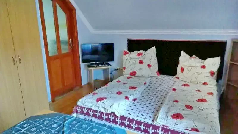  Cazare | Apartament (K1031-11) Imaginea poate fi supusă drepturilor de autor. Se recomandă contactarea titularului drepturilor.