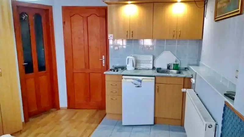  Cazare | Apartament (K1031-14) Imaginea poate fi supusă drepturilor de autor. Se recomandă contactarea titularului drepturilor.