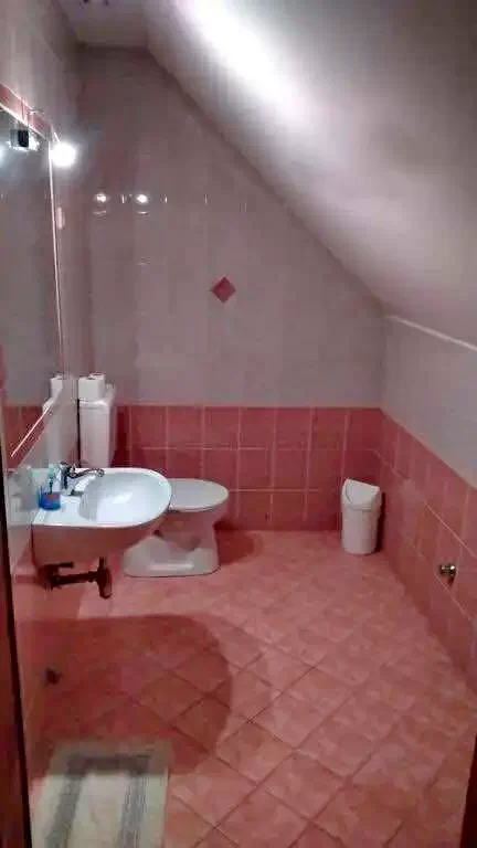  Cazare | Apartament (K1031-17) Imaginea poate fi supusă drepturilor de autor. Se recomandă contactarea titularului drepturilor.