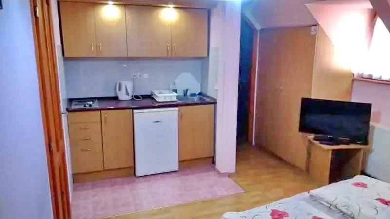 Hajdúszoboszló Szállás | Apartmanház (K1031-18) A kép szerzői jogvédelem alatt állhat. Javasolt a kapcsolatfelvétel a jog tulajdonossal.