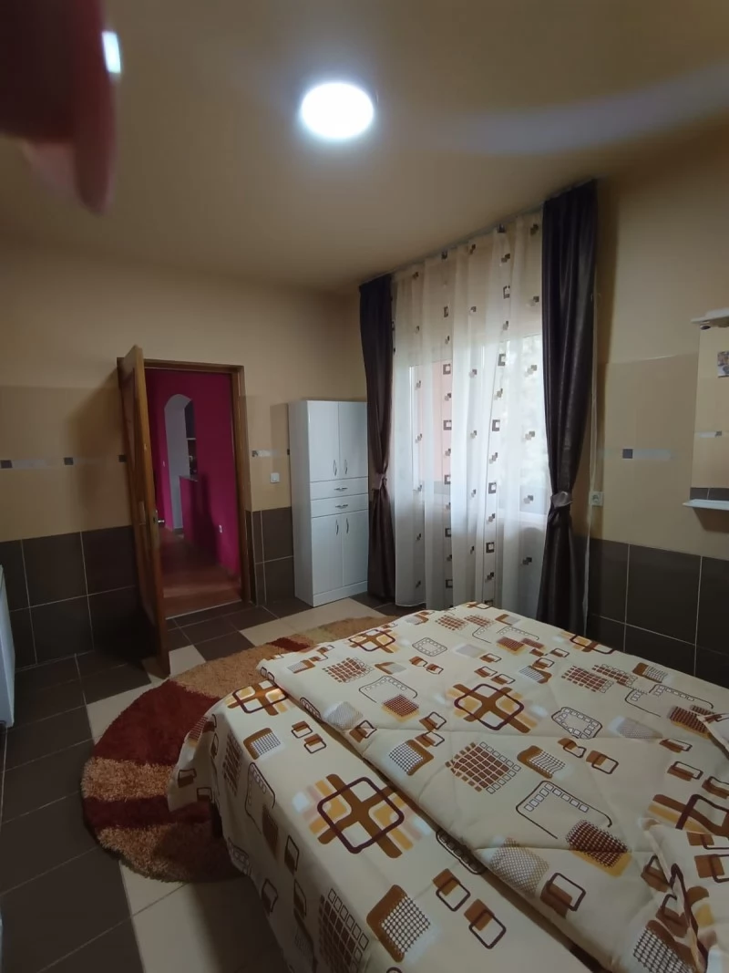 Kovászna Szállás | Üdülőfalu (K1022-8) A kép szerzői jogvédelem alatt állhat. Javasolt a kapcsolatfelvétel a jog tulajdonossal.